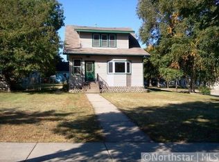302 Dale St SW, Hutchinson, MN 55350