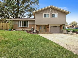 15008 El Vista Ct, Oak Forest, IL 60452