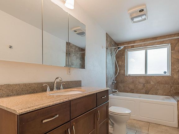 4th image of 410 E Waverly St #152