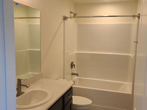 5th image of 510 Winston Ln Unit B