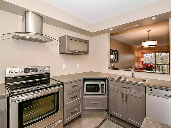 4th image of 119 Water St #104