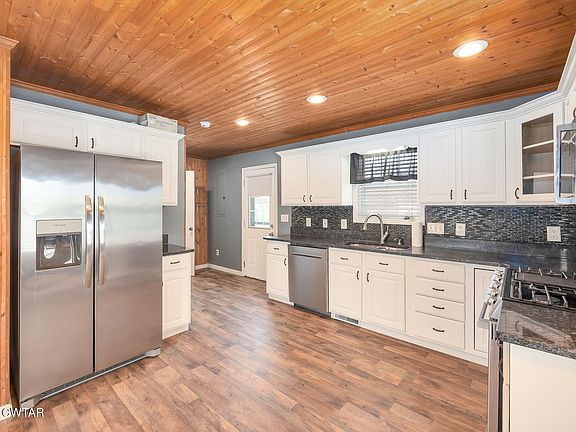 5th image of 524 S Main St