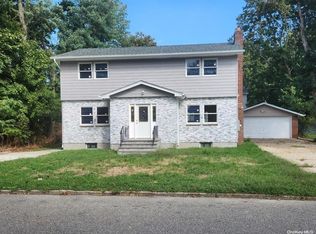 41 S 24th St, Wyandanch, NY 11798