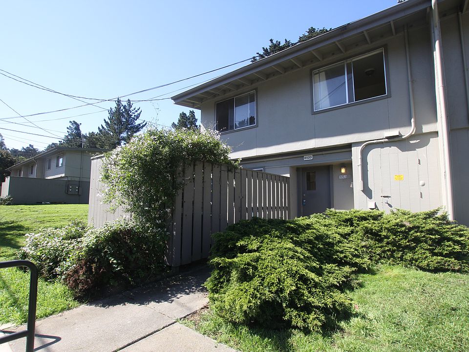 1st image of 852 Macarthur Ave #D