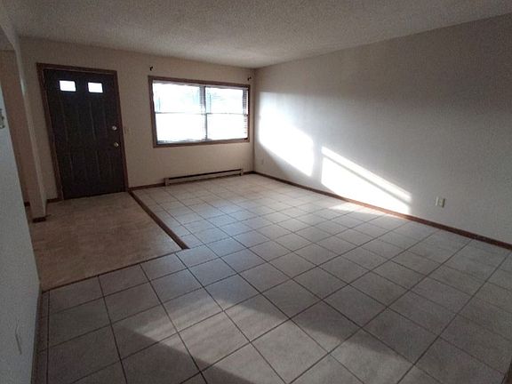 5th image of 1600 Aspen Dr APT 7