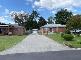 1121 Lone Oak Ave, Louisville, KY 40219