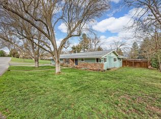 530 Woodberry Ln, Jacksonville, OR