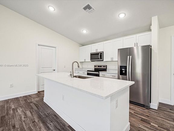 4th image of 1722 NW 2nd Pl