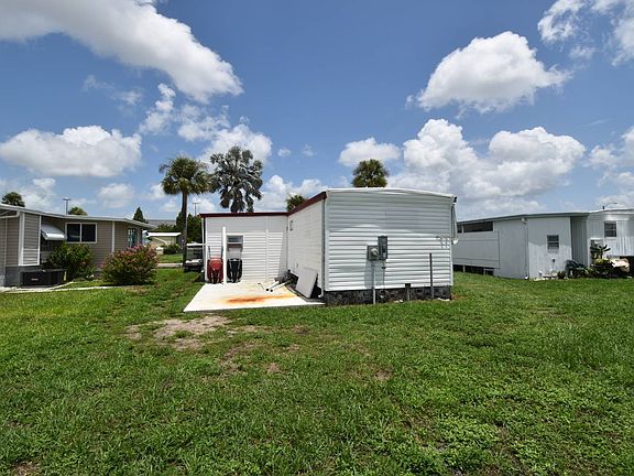 3rd image of 407 Papaya Ln