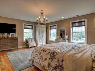 112 Cherry Hill Rd, Branford, CT 06405