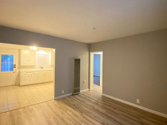 4th image of 165 Bay Shore Ave APT B