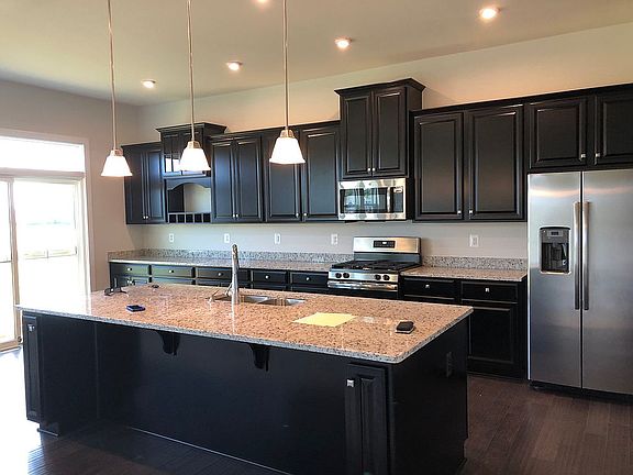 5th image of 7905 Continental Ct