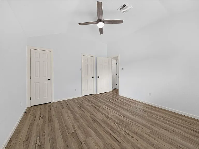 17006 Enchanted Cir E — Photo 27