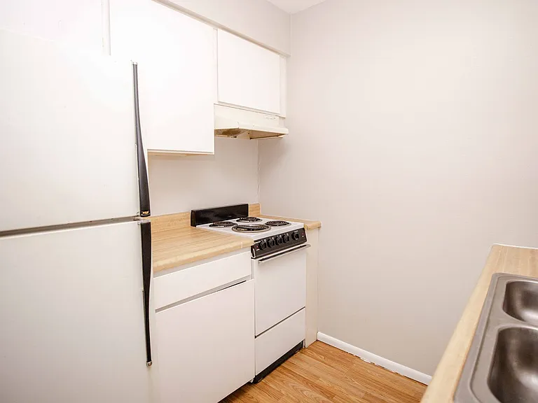 5750 Winona Dr — Photo 14