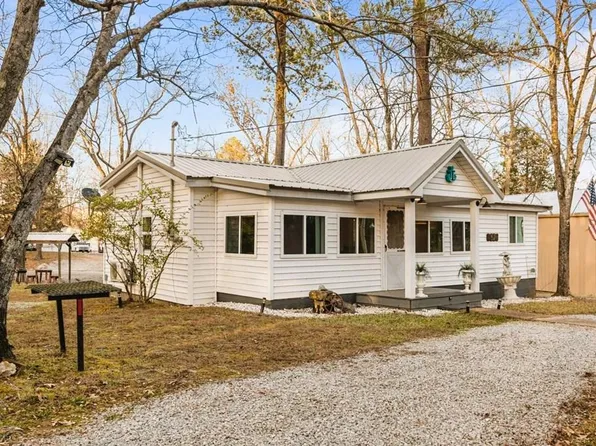 62 Foster Dr, Camden, TN 38320