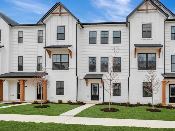 4502 Yellowwood Ave, Brownsburg, IN 46112