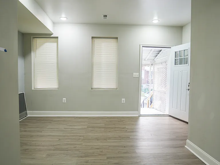 3714 Beehler Ave — Photo 3
