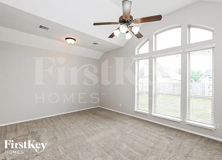 10402 Golden Hearth Ln — Photo 7