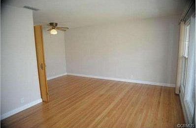 ENTRY INTO THE LIVING ROOM