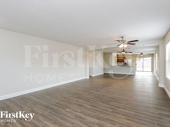 3rd image of 2863 W San Carlos Ln