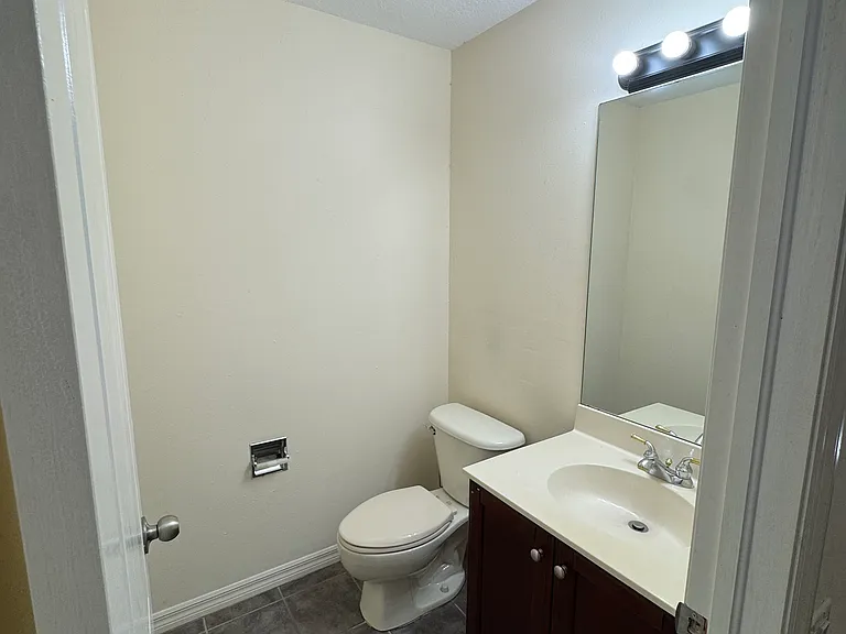 10084 Cherry Hills Avenue Cir — Photo 8