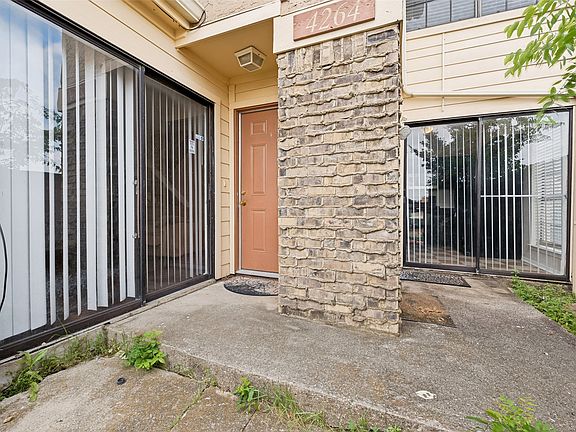 3rd image of 4264 Madera Rd #2