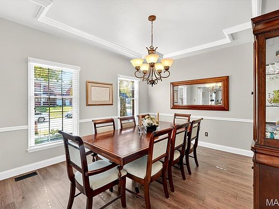 4th image of 411 Oriole Hill Ct