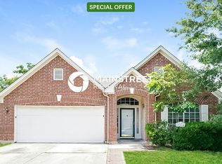 19318 Pinewood Bluff Ln, Humble, TX 77346