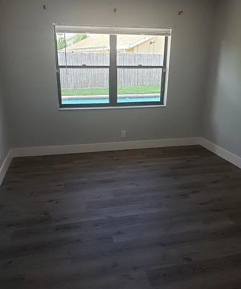 9102 Bedford Dr — Photo 17
