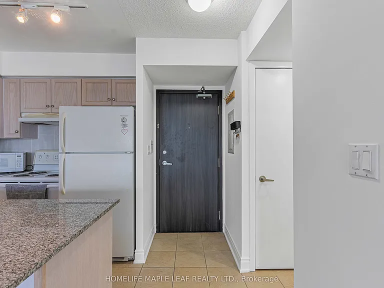 210 Victoria St #3505 — Photo 10