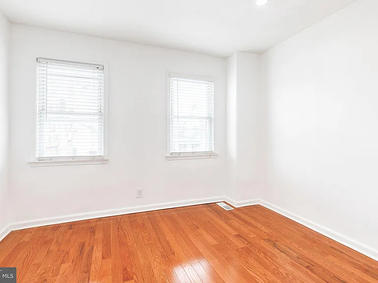 112 N Decker Ave — Photo 26
