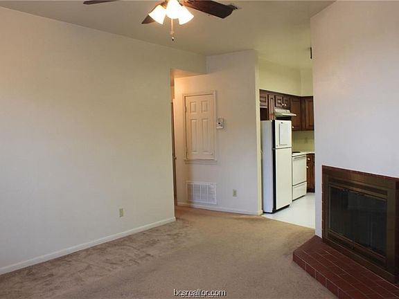 3rd image of 400 Nagle St