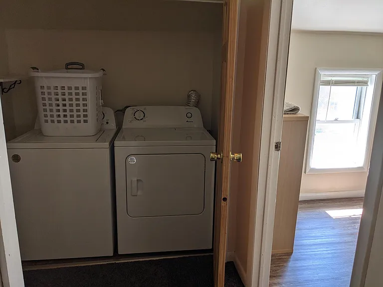33 N Main St #B — Photo 10