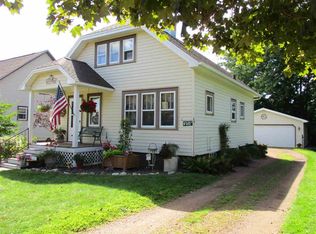 219 S 3rd St, Colby, WI 54421