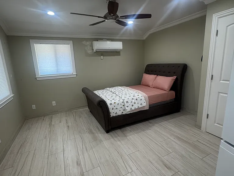 14233 Old Wood Rd — Photo 1