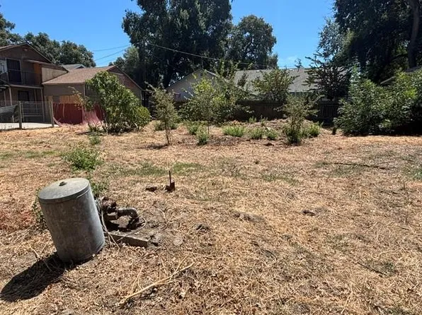 840 E Willow Ave, Manteca, CA 95337