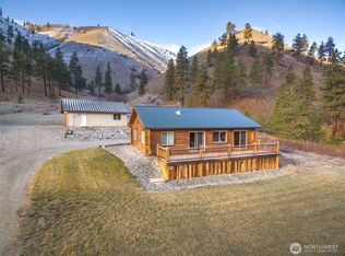 244 Howling Moon Ln, Chelan, WA 98816