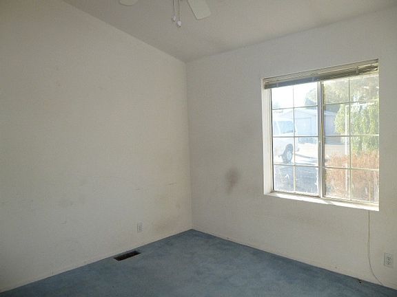 4th image of 10234 E 30th St