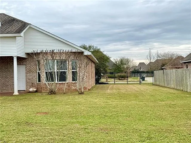 6413 Arden Oaks Dr — Photo 5