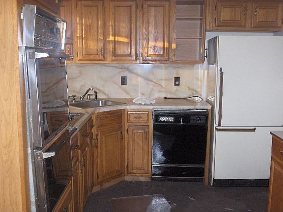 eat in kitchen