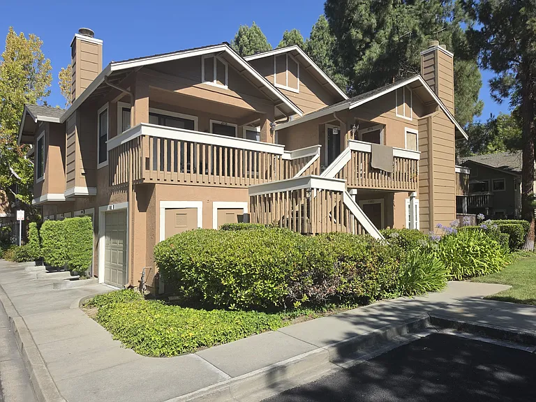4960 Conway Ter — Photo 1