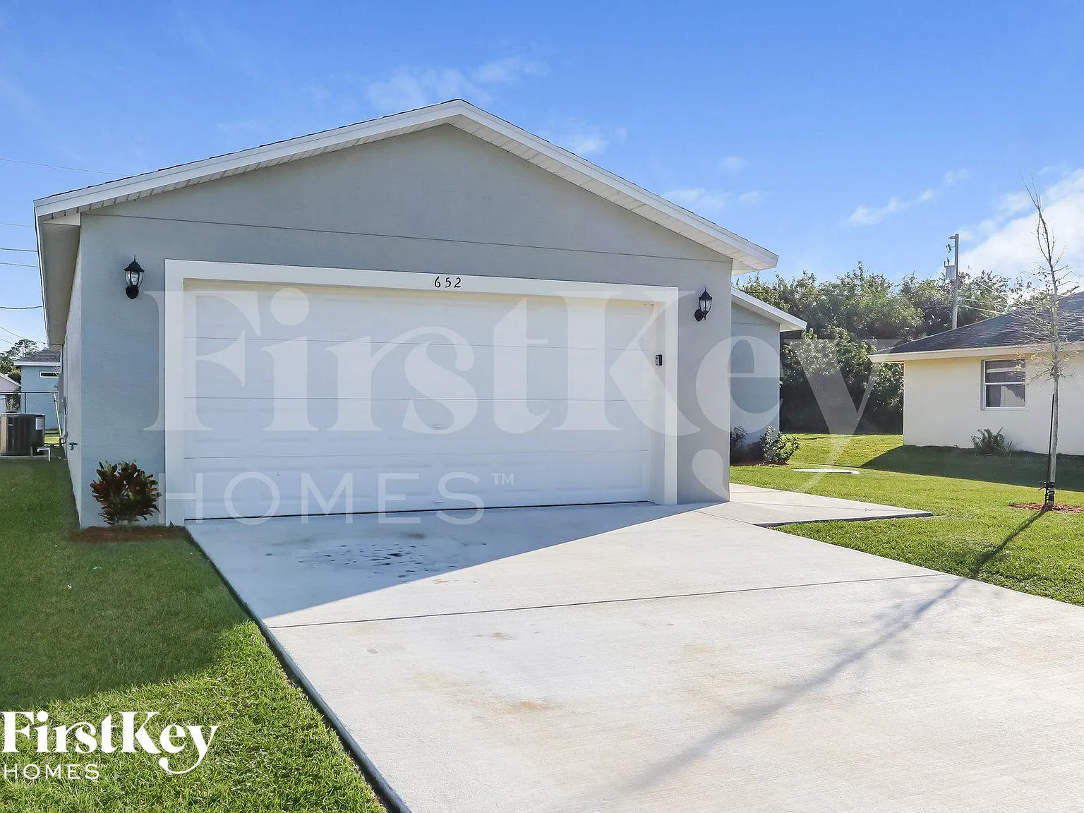 3 bed, 2.0 bath, 1597 sqft, $2,485 — Photo 2