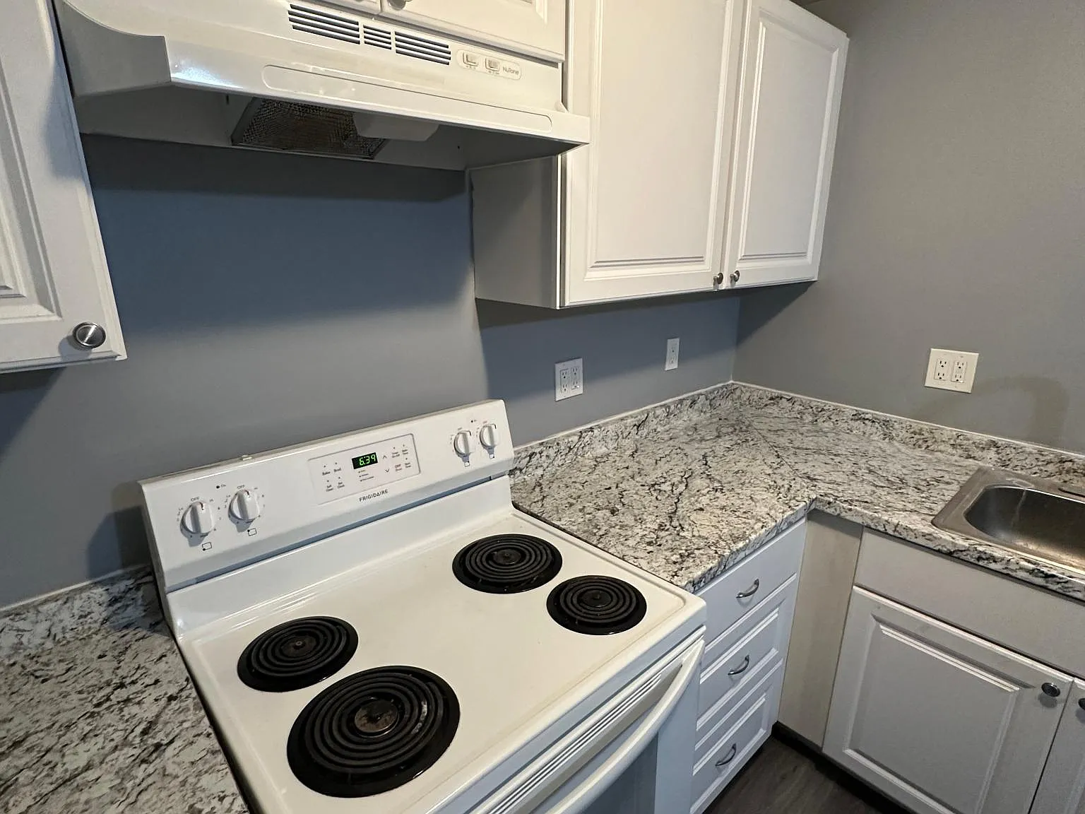 185 Barker St — Photo 3