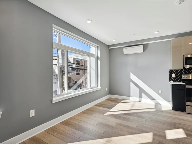 1615 Poplar St #2A — Photo 7