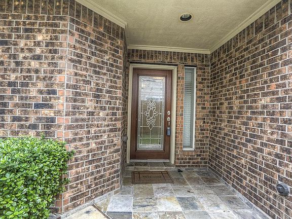 4th image of 3267 Beverly Gardens Ct