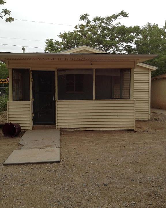 2nd image of 1425 Elena Cir SW