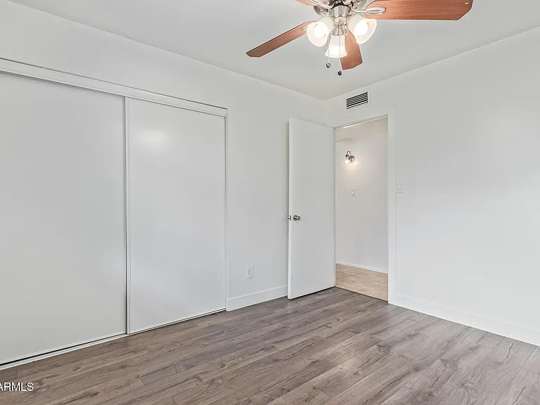 3929 S Pine St — Photo 17