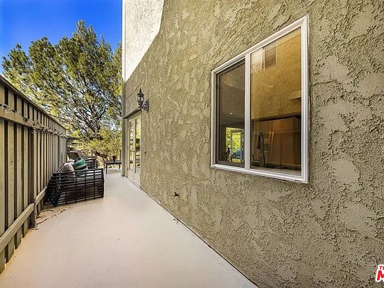 2345 Roscomare Rd #201 — Photo 16