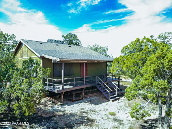 33105 W Madre Rd, Seligman, AZ 86337