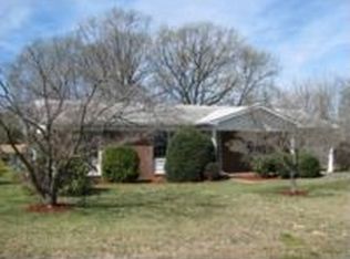 609 Edwards Dr, Fredericksburg, VA 22405